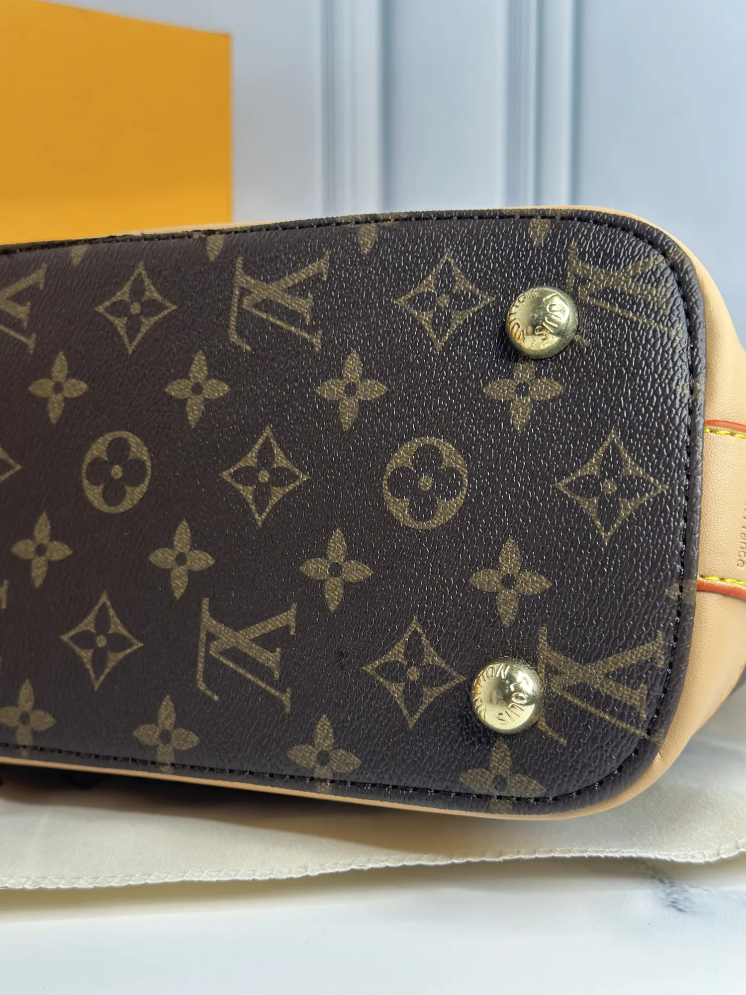 Louis Vuitton  Alma BB