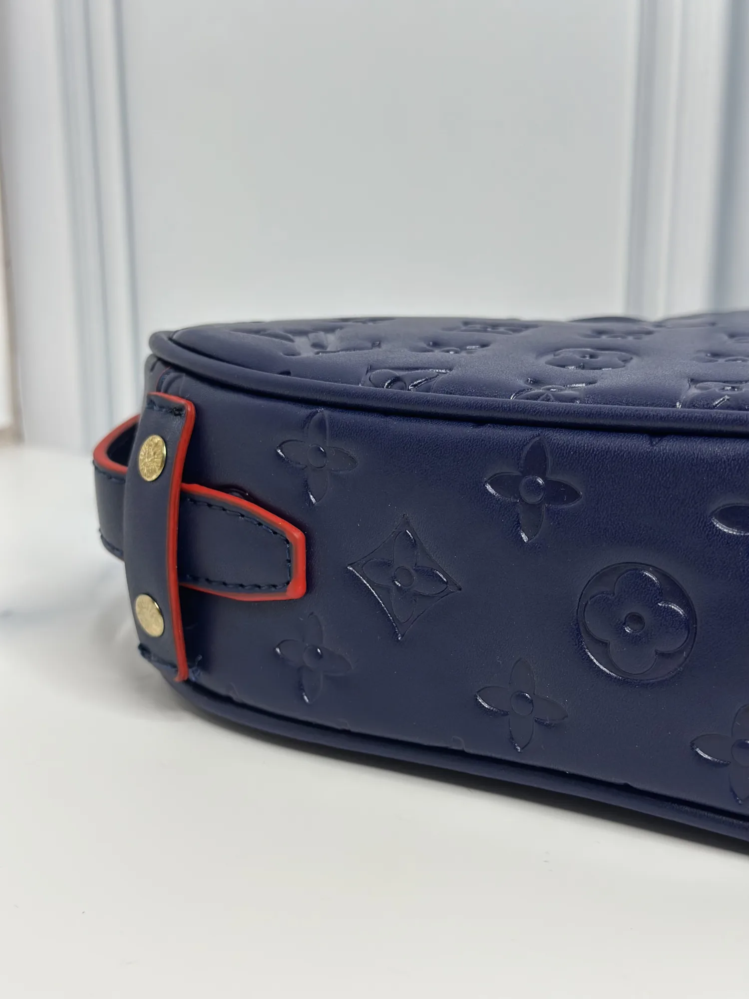 LOUIS VUITTON "Fall in Love"